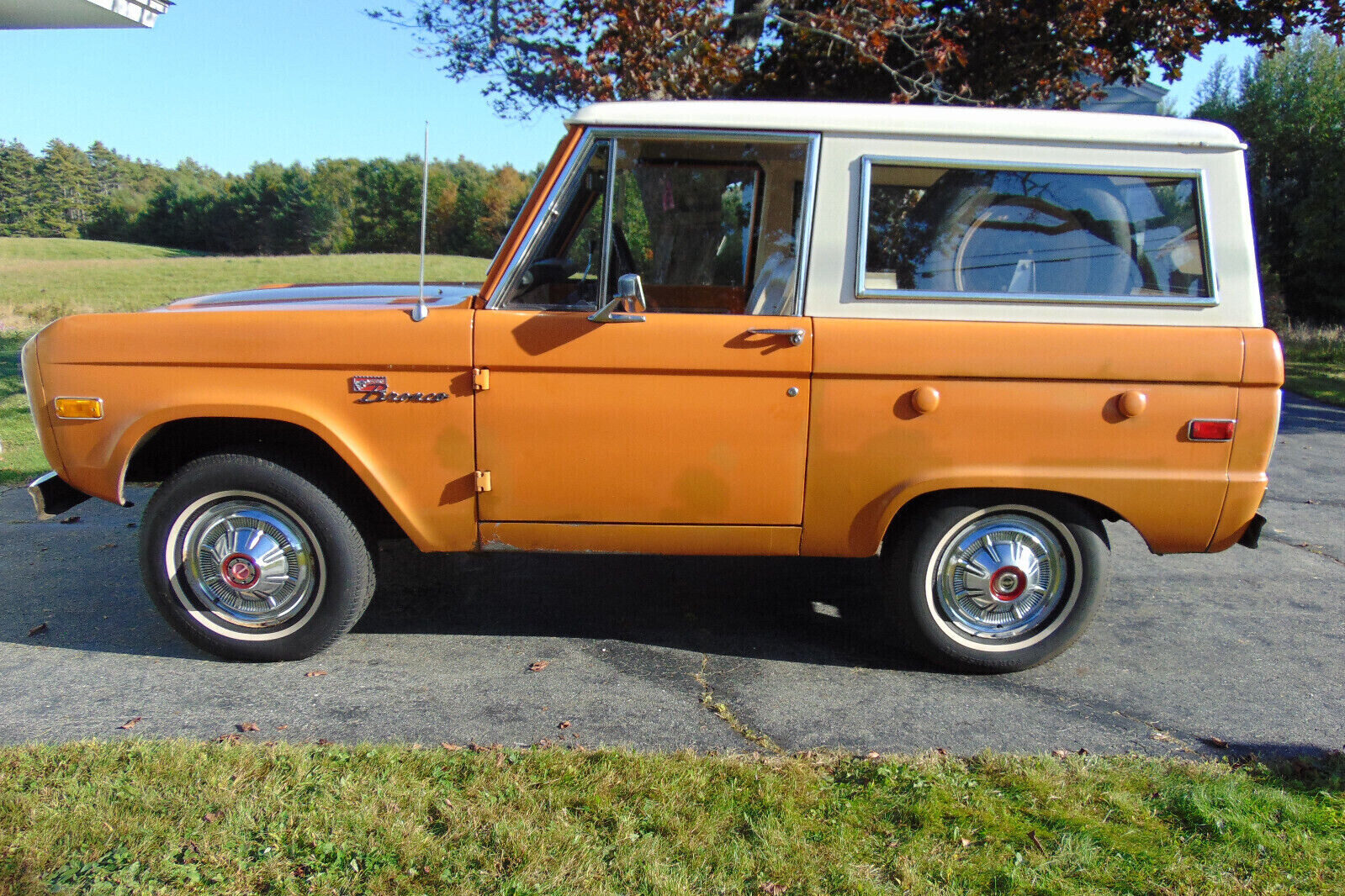 1975 Ford Bronco 2 Barn Finds