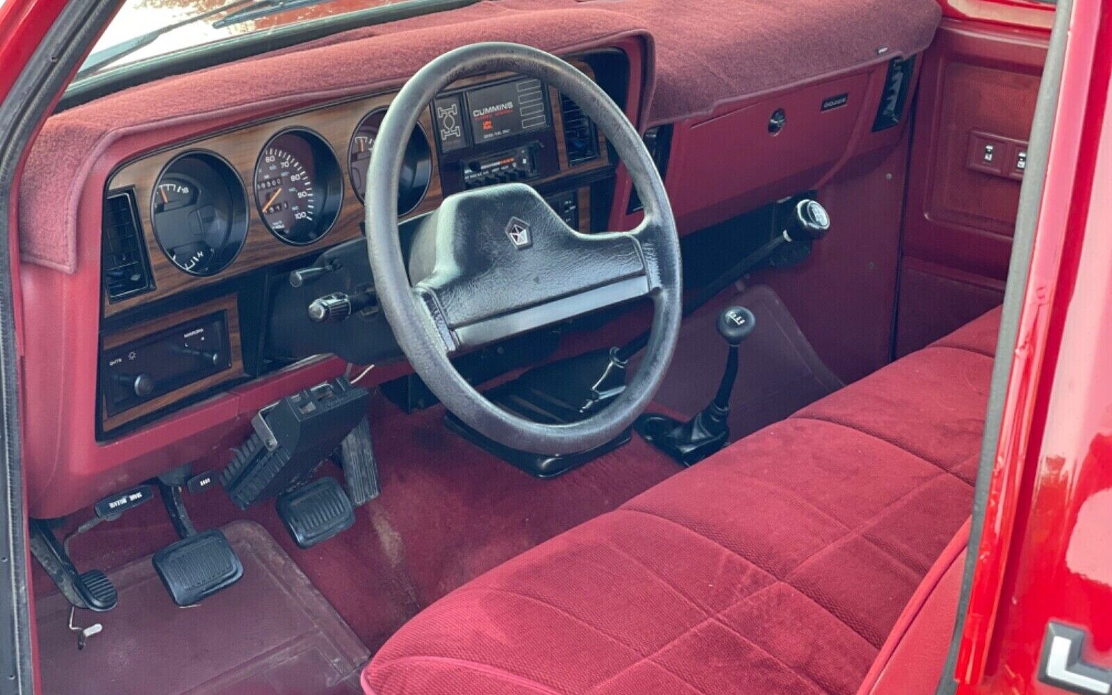 1991-dodge-ram-2500-12v-3-barn-finds