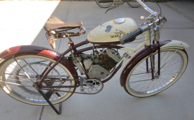 Barn Find 1947 Whizzer Monark Motorbike Barn Finds