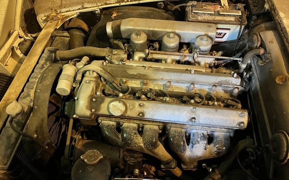 1964 Jaguar Mark X Engine Compartment Barn Finds