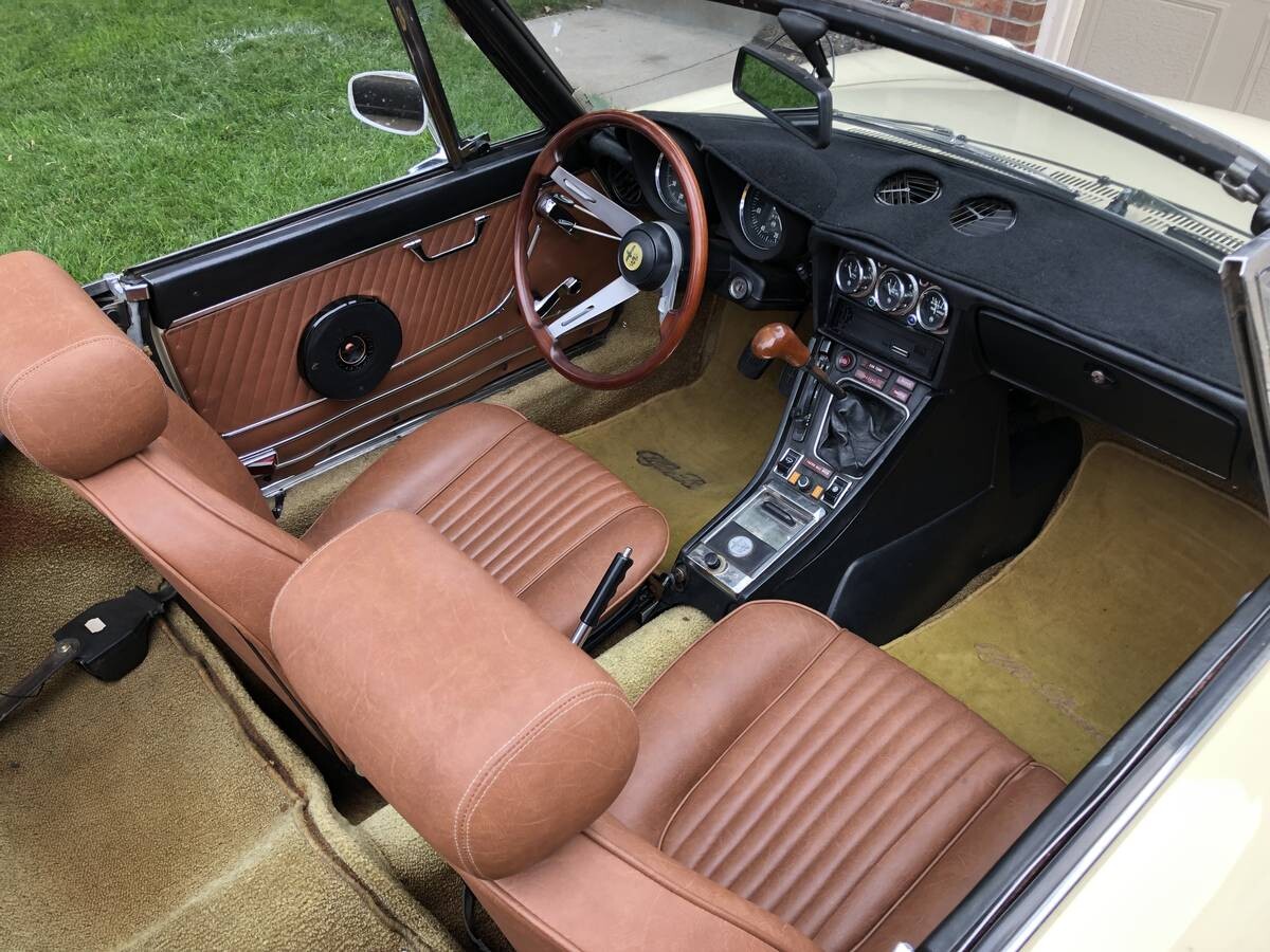 alfa spider interior | Barn Finds