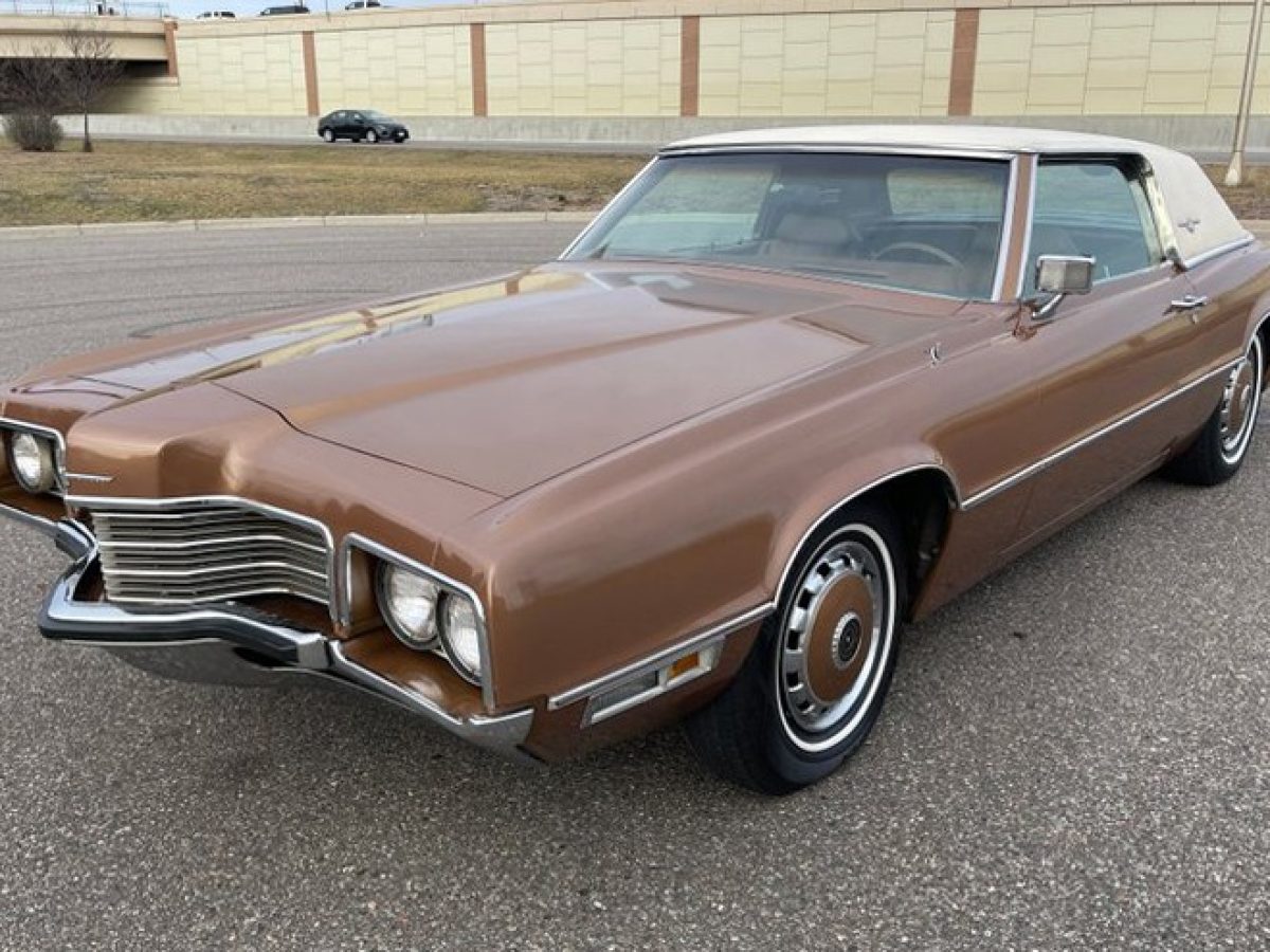 Nicest One Left? 1971 Ford Thunderbird 429 V8 | Barn Finds