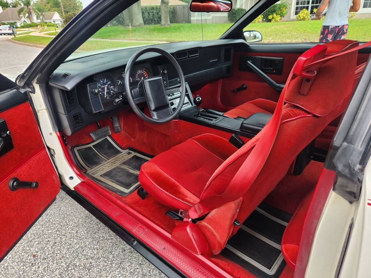 1986 camaro interior | Barn Finds