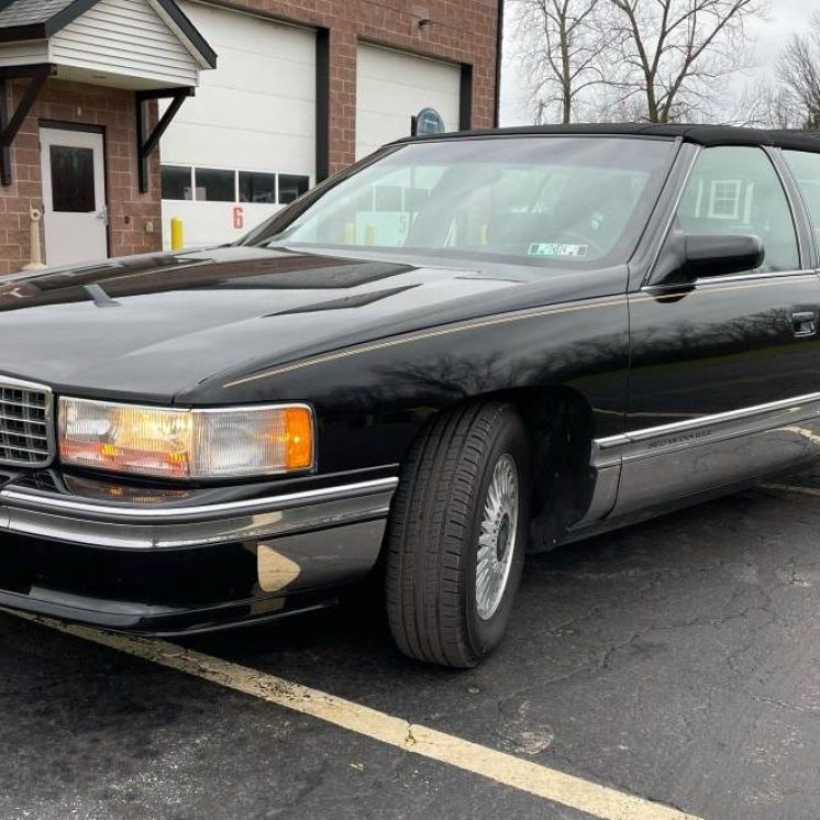 caddy-DeVille-front-