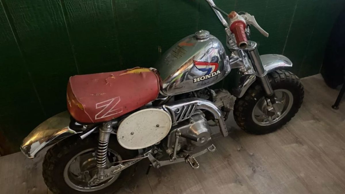 バイク honda 50cc bike No Reserve: 1986 Honda Z50RD Christmas Special for sale on BaT