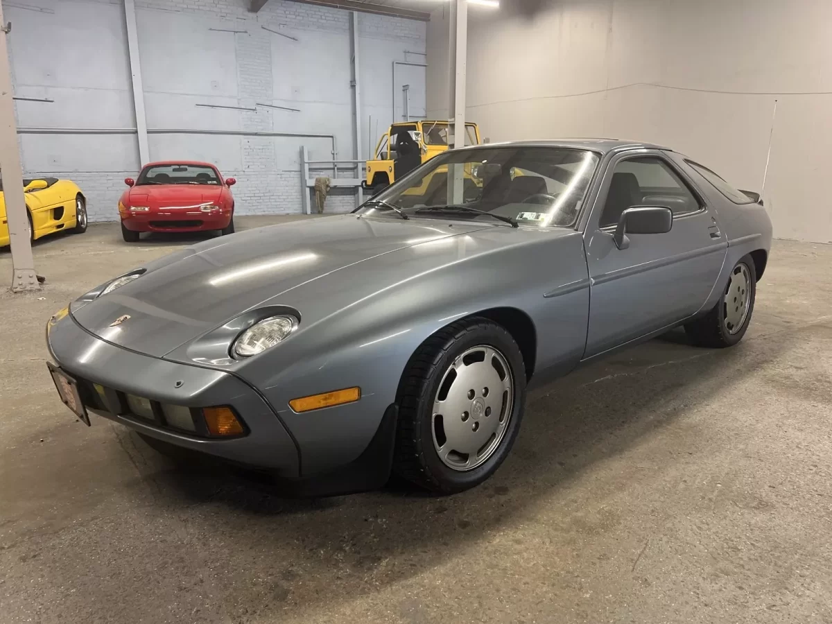 V8 5-Speed: 1983 Porsche 928 S | Barn Finds