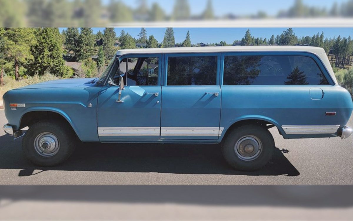 1970 International Travelall 4×4 304 V8 4-Speed | Barn Finds