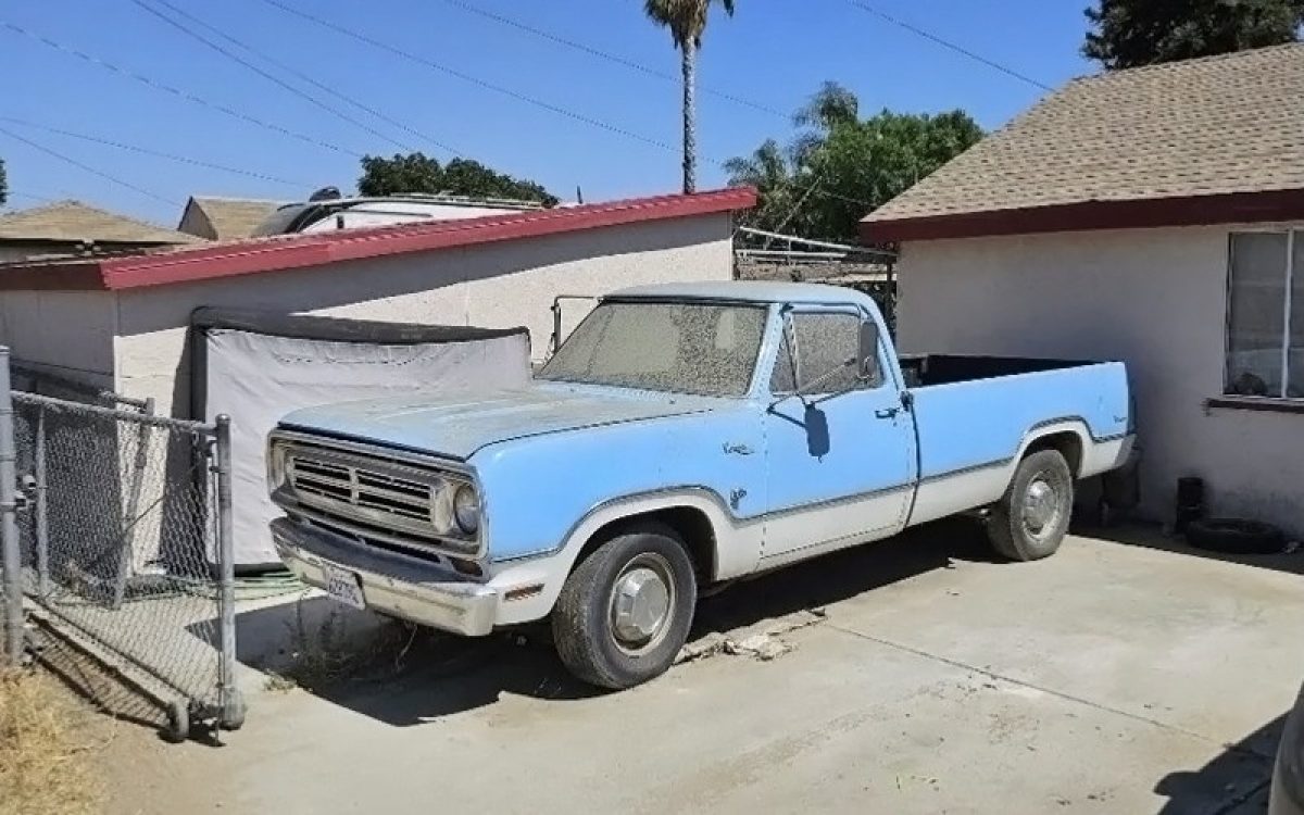 Backyard Find: 1972 Dodge D200 400 V8 4-Speed | Barn Finds, image size:1200x750