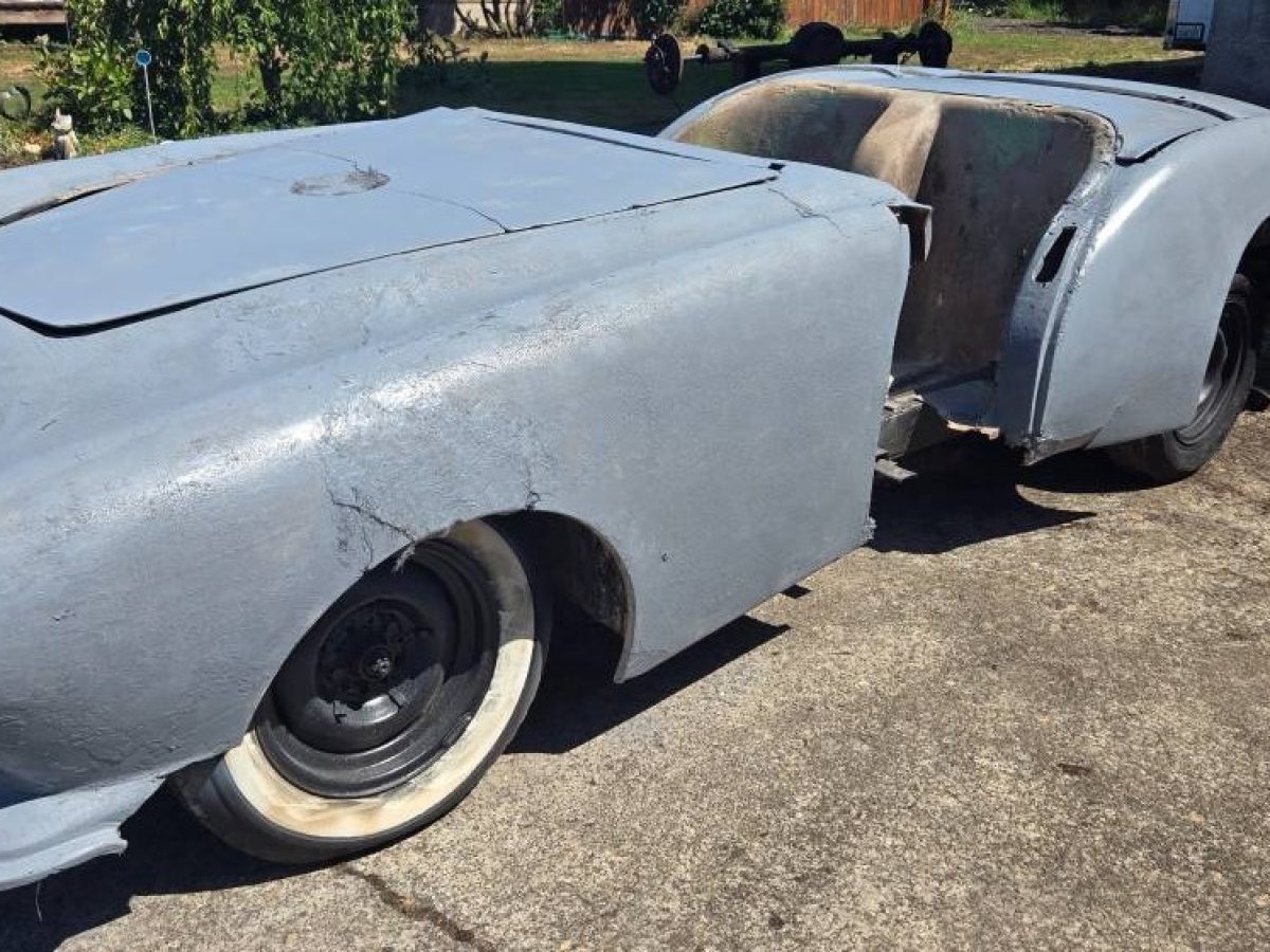 1 of 435: 1954 Kaiser Darrin Project Drop-Top | Barn Finds