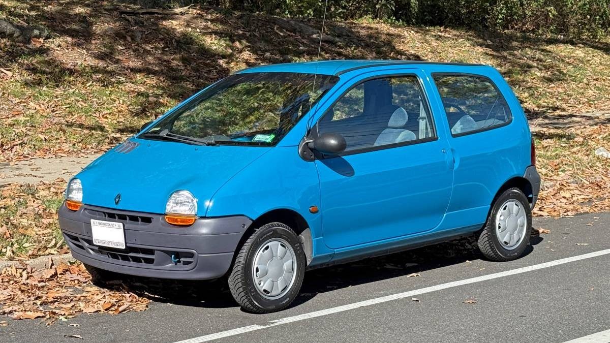 Pristine French Survivor: 1996 Renault Twingo | Barn Finds