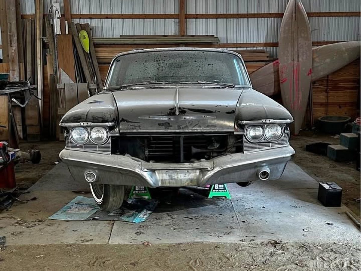 Rolling Land Yacht: 1960 Imperial by Chrysler | Barn Finds