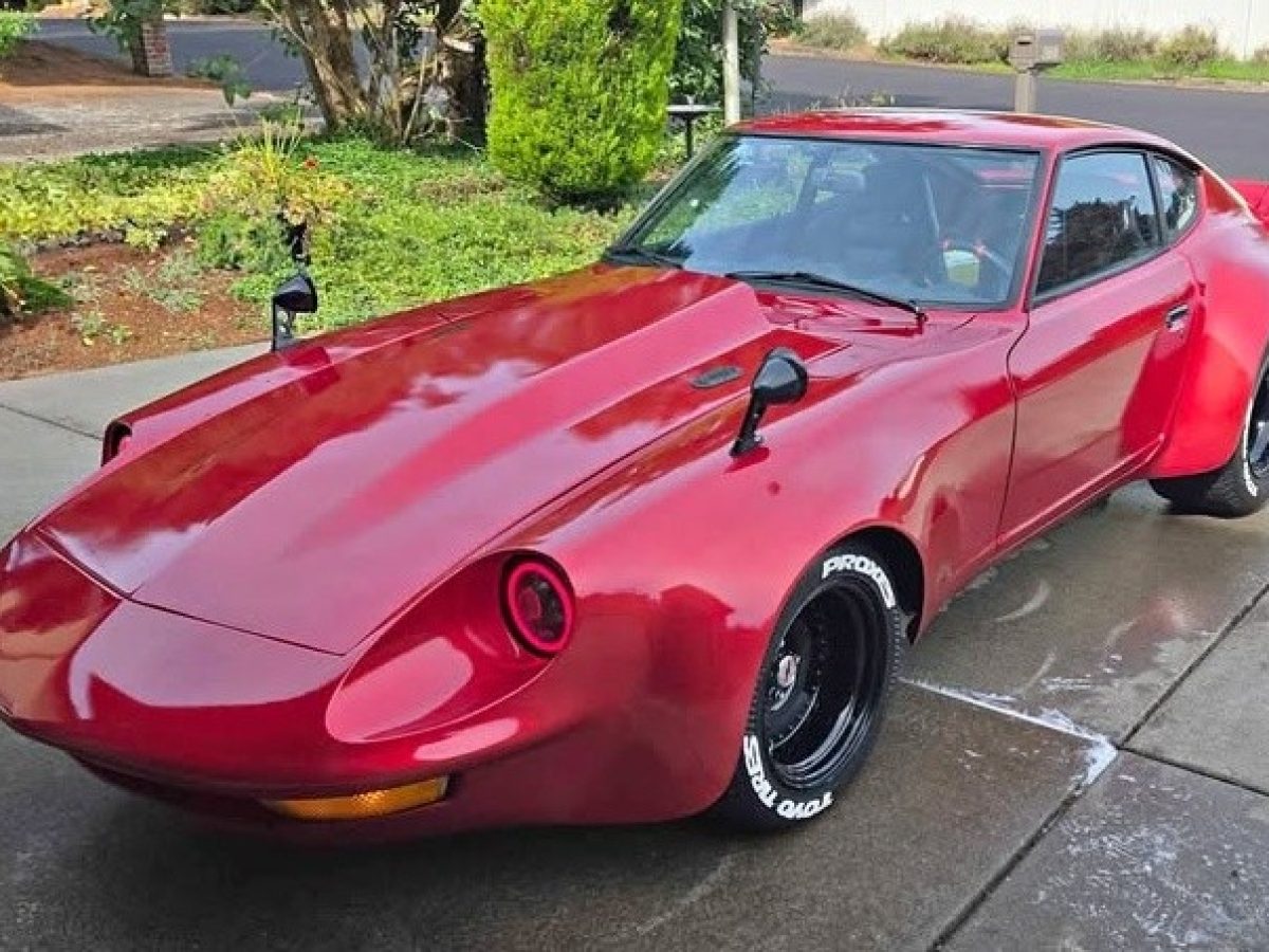 327 Chevy Power: 1971 Datsun 240Z Custom | Barn Finds
