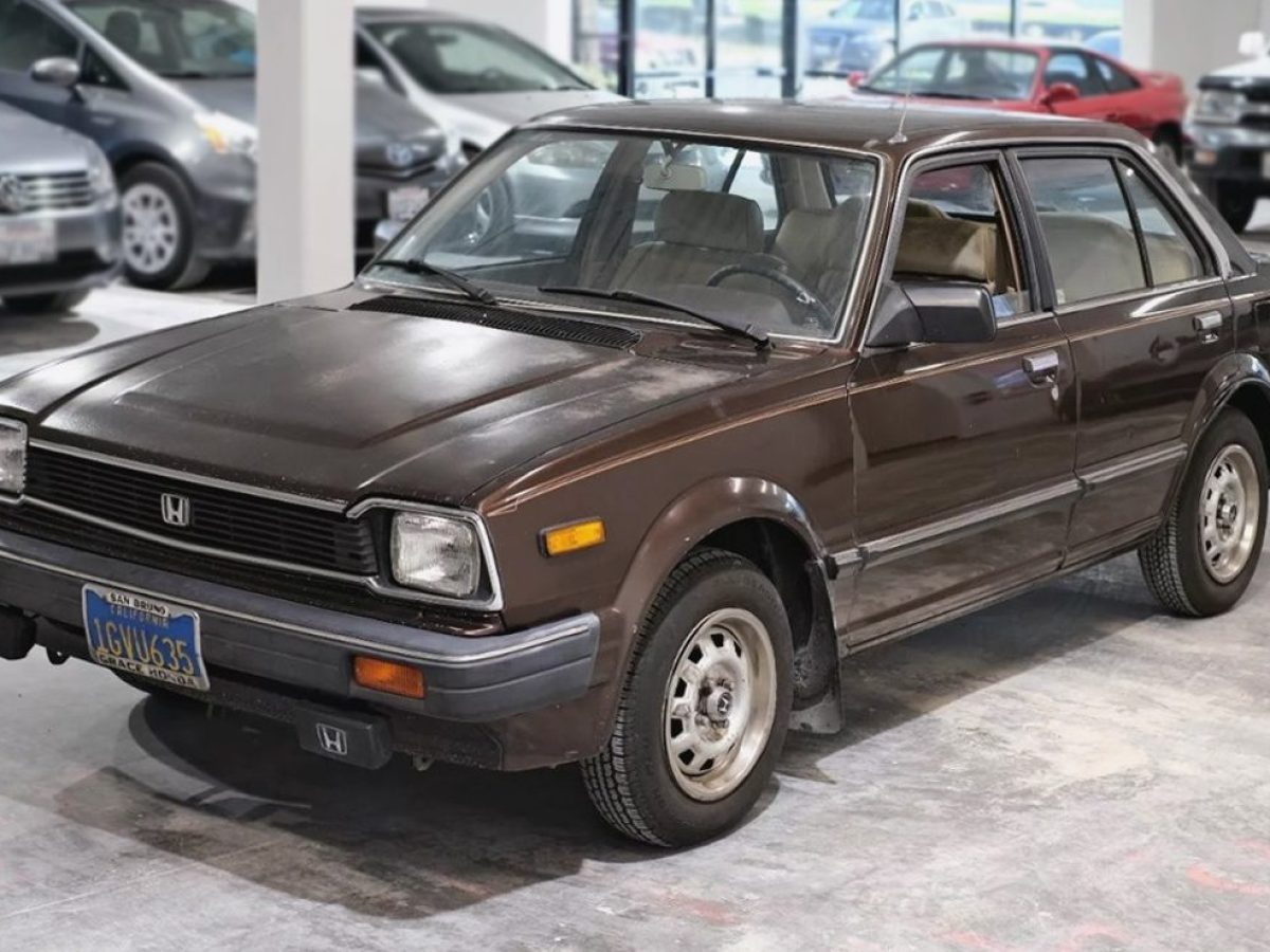 Stored 20 Years: 1983 Honda Civic Sedan 5-Speed | Barn Finds