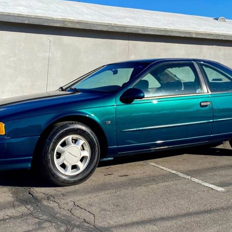 1995年 フォード サンダーバード インストルメントクラスター 1995年 フォード サンダーバード インストルメントクラスター