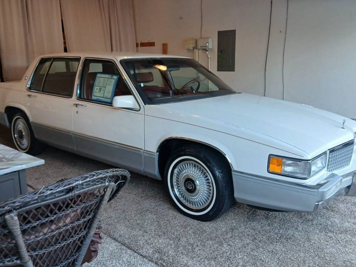 90-Deville-3-e1739624935315-