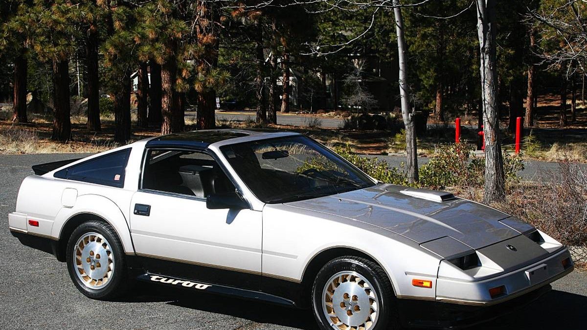 ハン、ハン 22K Mile and 1 Owner: 1984 Nissan 300ZX Turbo 50th Anniversary
