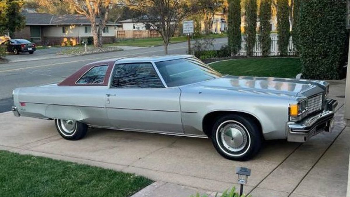 パーリゲイツ 040425-1976-Oldsmobile-98-