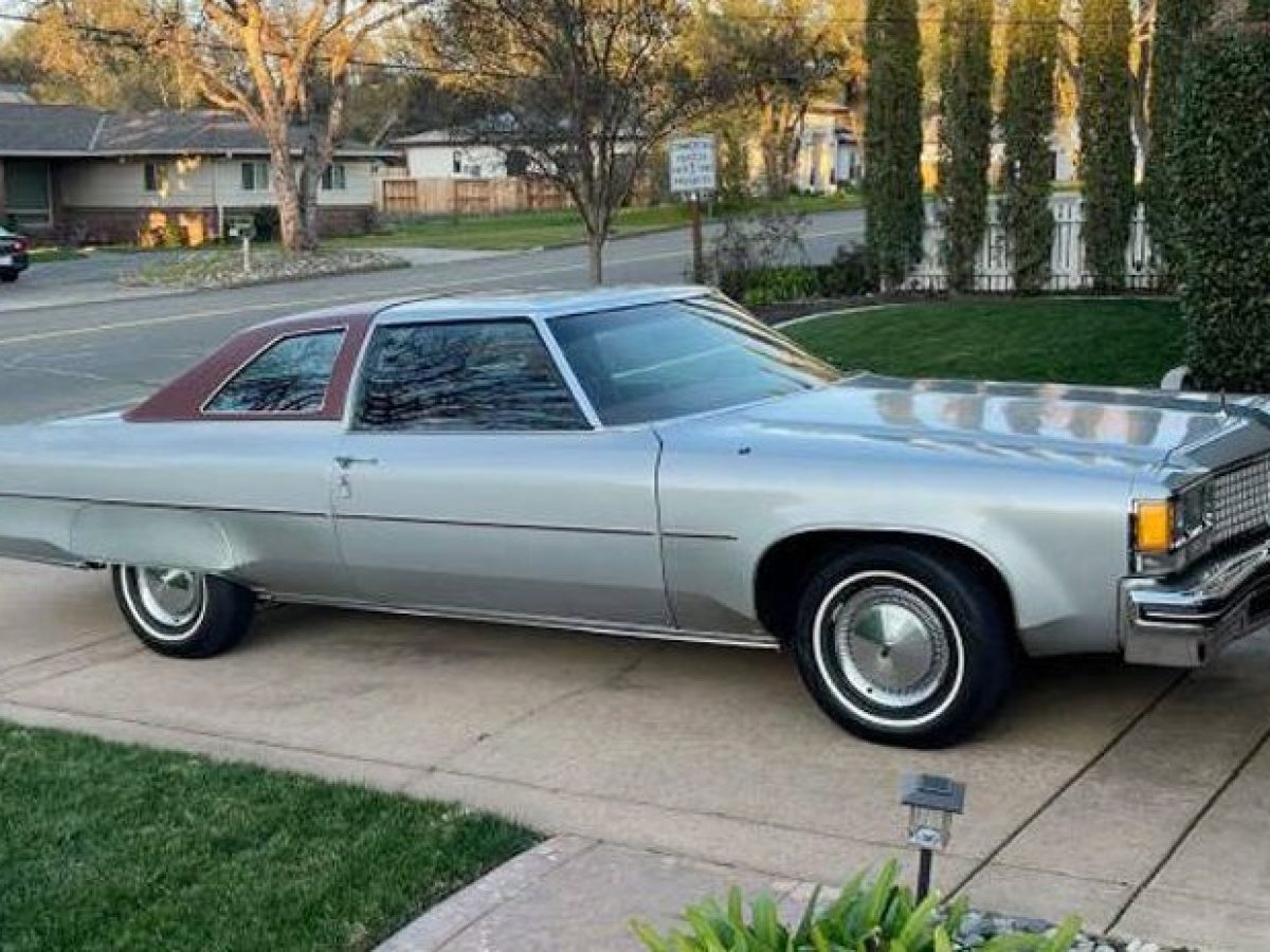28K MIle 1976 Oldsmobile 98 Regency Coupe | Barn Finds