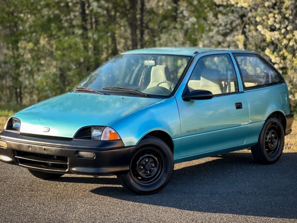58-MPG Survivor: 1992 Geo Metro XFI | Barn Finds