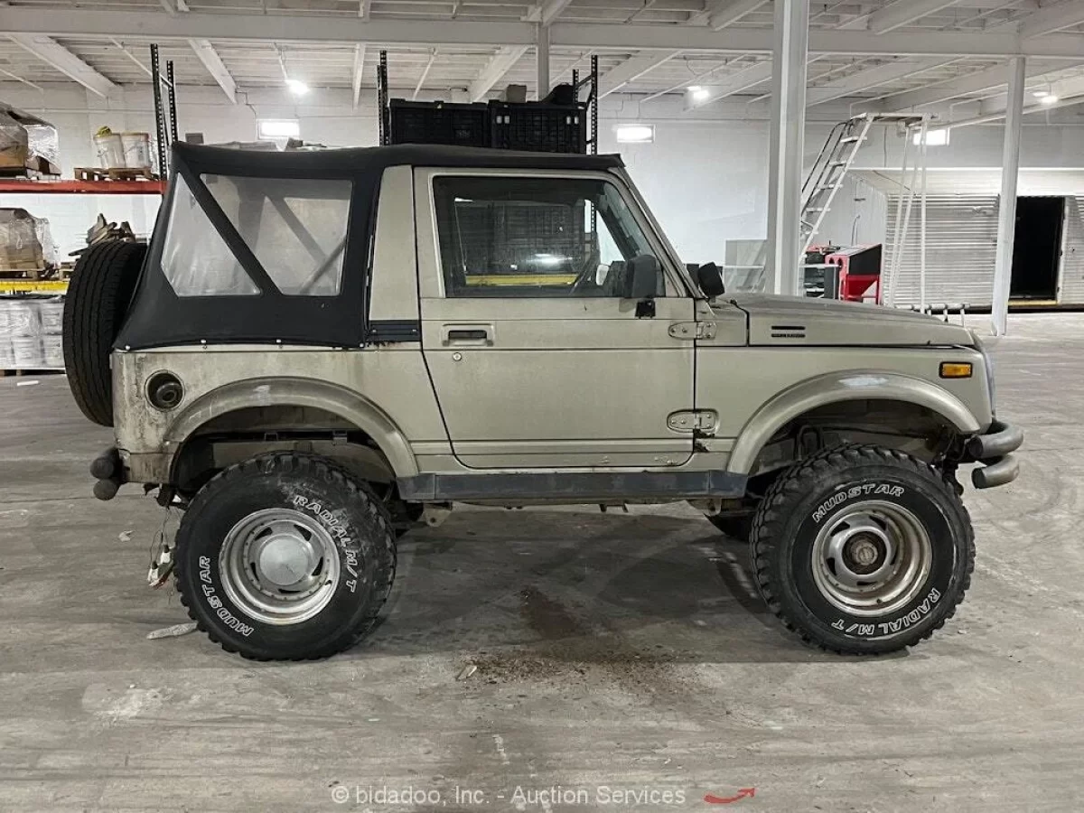 No.38 サンライム　軽快車 Suzuki-samurai-side-1200x900.webp