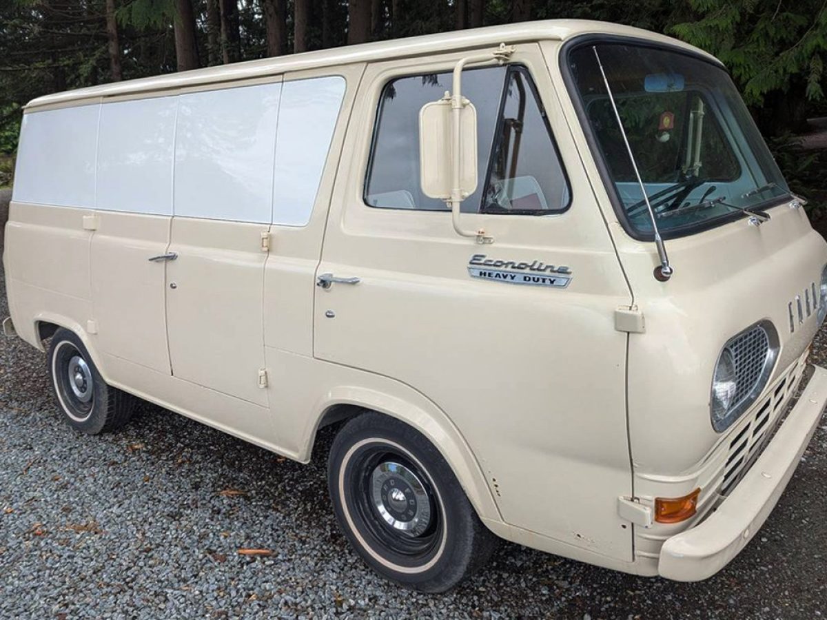 070625-1965-Ford-Econoline-Van