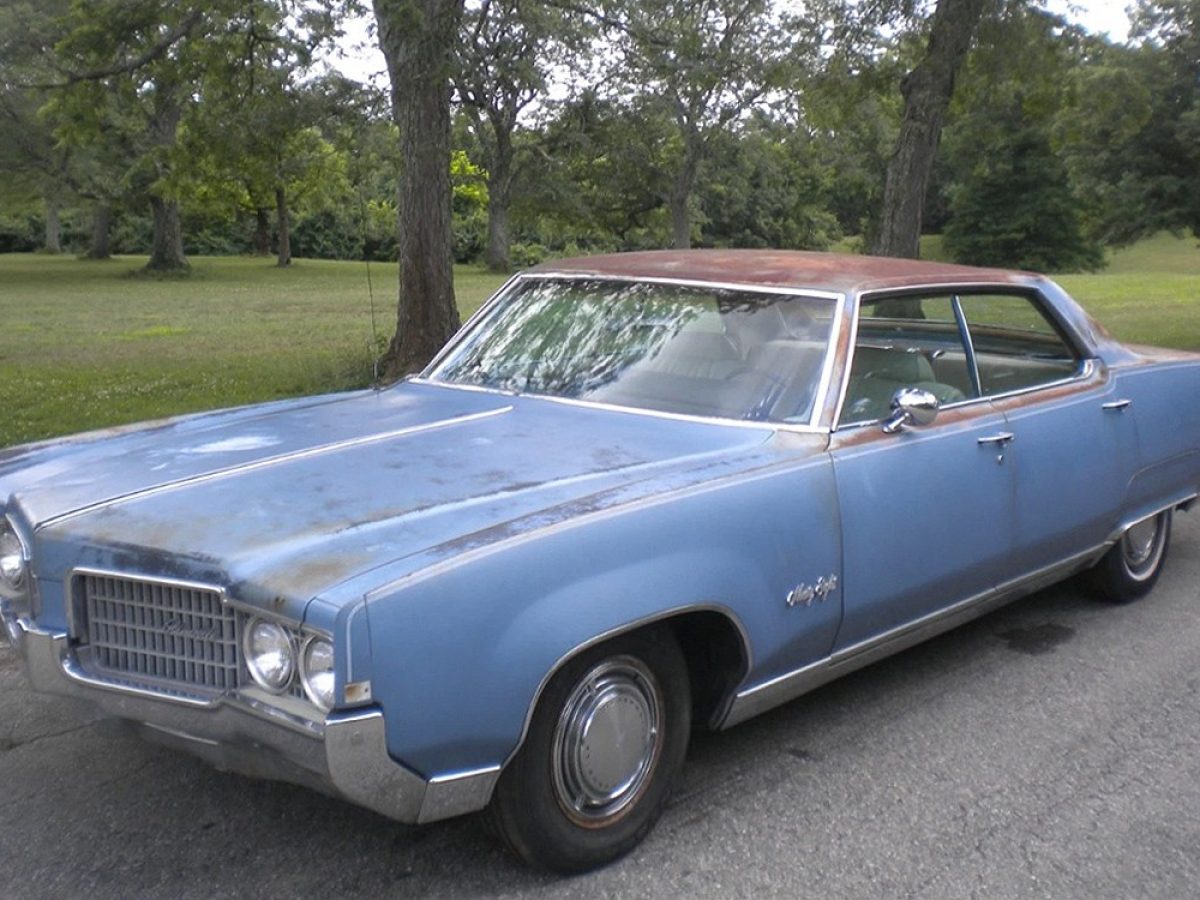 Barn Find: 1969 Oldsmobile Ninety-Eight Holiday | Barn Finds