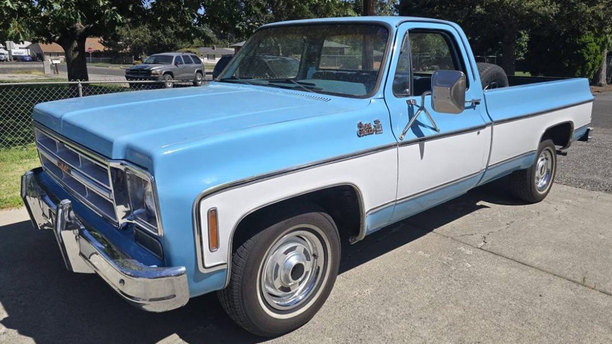 Family-Owned: 1975 GMC C1500 Sierra Grande | Barn Finds