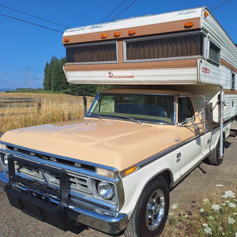 ALPS社　FORD PICKUP TRUCK WITH CAMPER TOP Camper Special: 1976 Ford F-250 Ranger XLT | Barn Finds