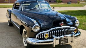 1949 Buick Super Sedanet
