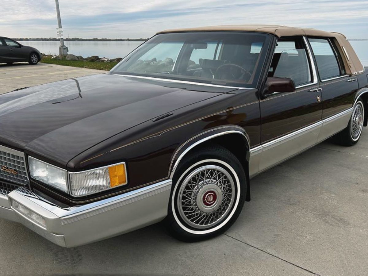え*み様 16 Year Old 1990 Vintage Limited Ed 23K-Mile One Owner: 1990 Cadillac Sedan DeVille | Barn Finds