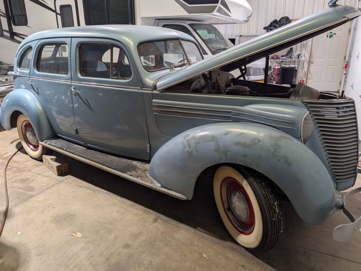 1938-Hupmobile-body-1200x900.jpg