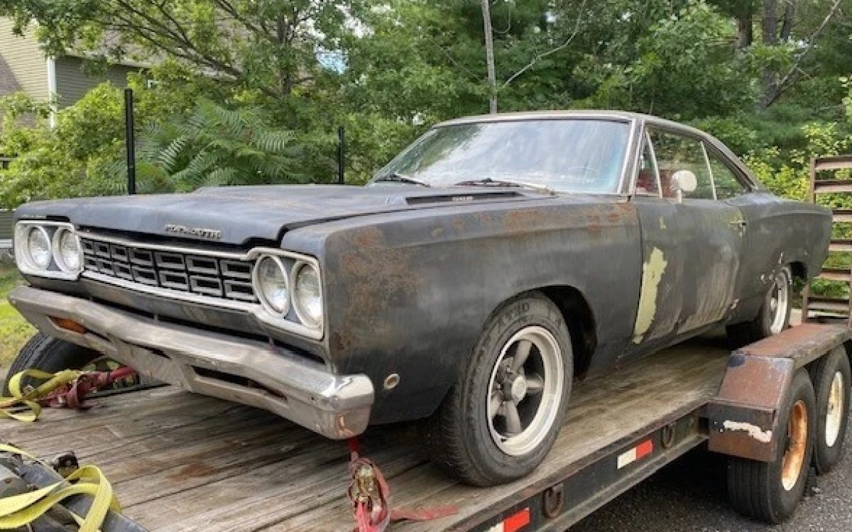 1968-Plynouth-Road-Runner-