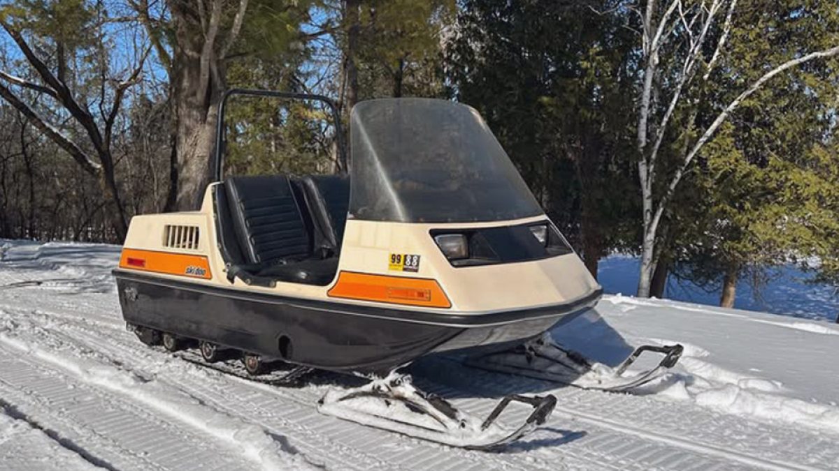 342-Mile Luxury Snowmobile: 1973 Ski-Doo Elite | Barn Finds