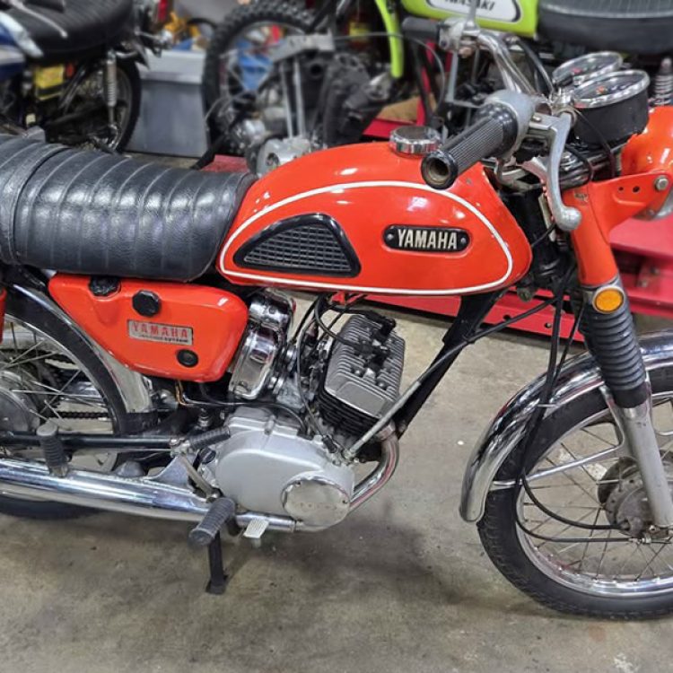 012126-1970-Yamaha-HS1-90-1-