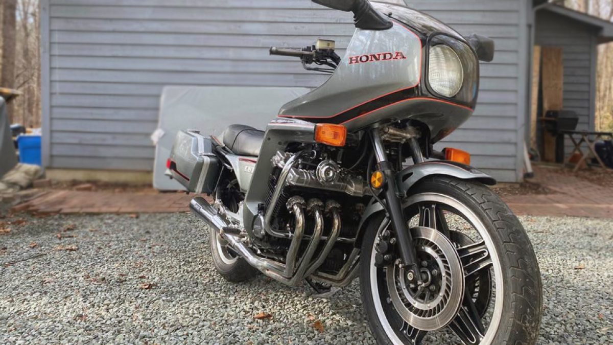 Six-Cylinder Superbike: 1981 Honda CBX | Barn Finds