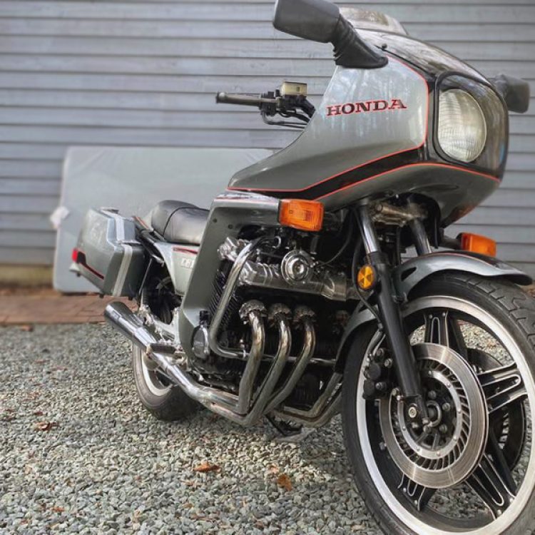 Six-Cylinder Superbike: 1981 Honda CBX | Barn Finds