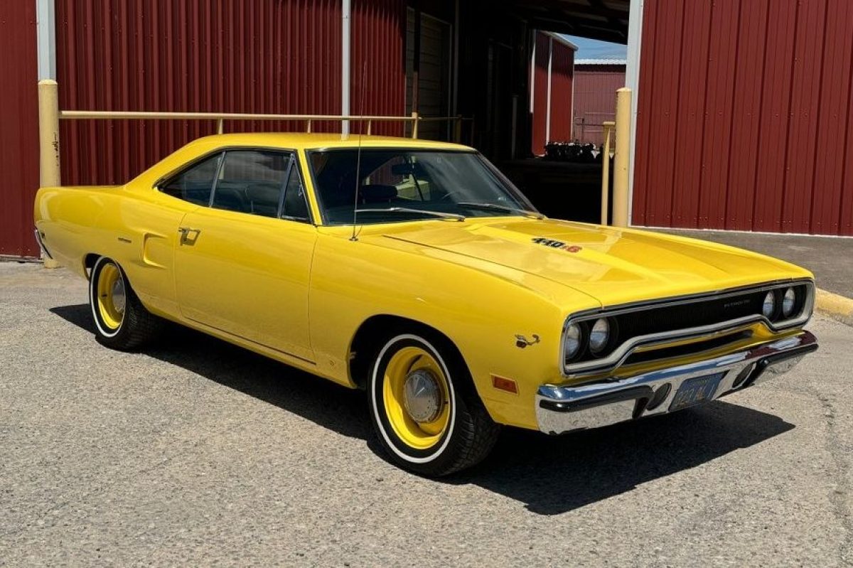 440 Six-Pack: 1970 Plymouth Road Runner | Barn Finds