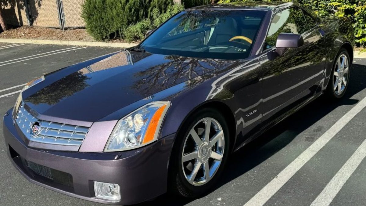 1-of-101: 2004 Cadillac XLR Neiman Marcus Special Edition | Barn Finds