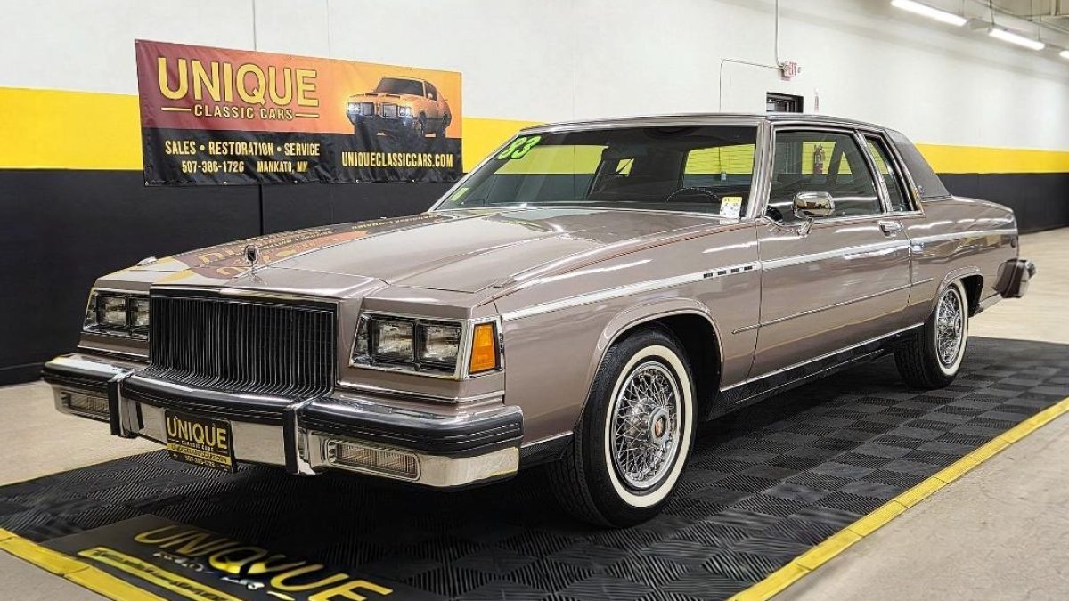 904 Mile Luxury: 1983 Buick Electra Park Avenue | Barn Finds