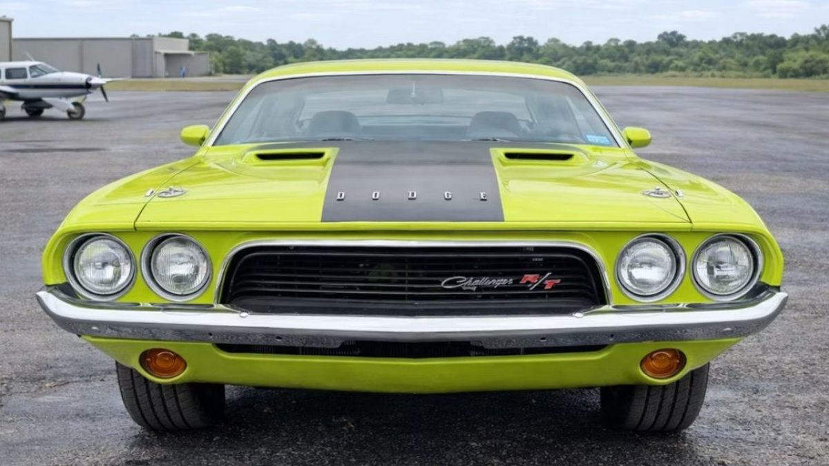 41k Original Miles: 1973 Dodge Challenger Rallye | Barn Finds