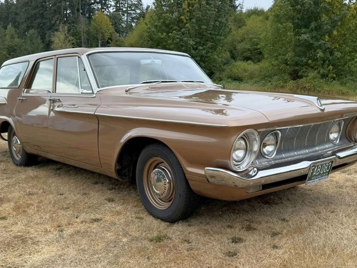 Exner's “Plucked Chicken”: 1962 Plymouth Savoy Station Wagon