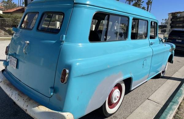 1960 Chevrolet Apache Suburban Carryall left quarter