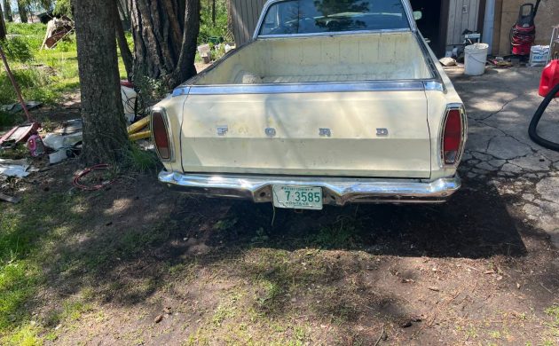 1968 Ford Fairlane 500 Ranchero rear