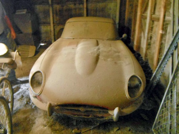 Restorable Cars and Barn Finds